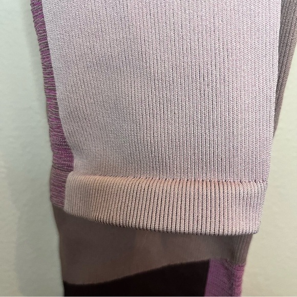 Nike Women’s Sculpt Icon Clash Seamless 7/8 Training Tight leggings - Picture 8 of 12